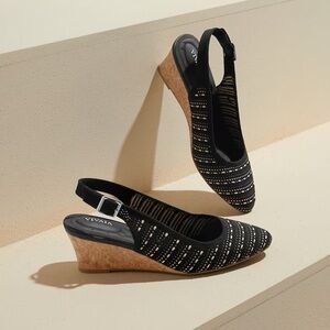 VIVAIA Tamia Almond Toe Slingback Wedge Sandals in Black Crochet Size 9 (40)